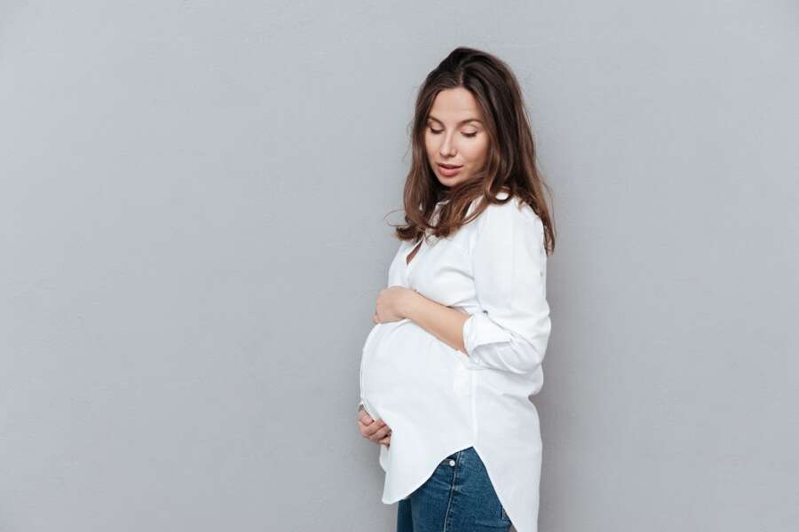 Australian women’s activewear brand Emamaco joins with Pregnancy Assistance Bunbury to help them continue to support pregnant women and mums in-need with donations of pre-loved maternity clothing.