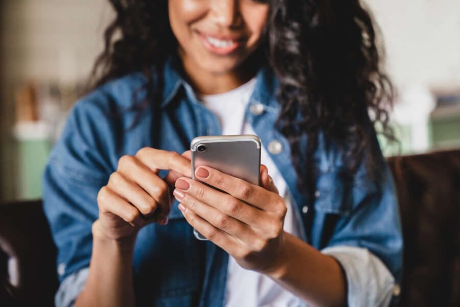 NO TIME FOR TEXTING? GEN Z TYPE THEIR TEXTS IN ONE SECOND