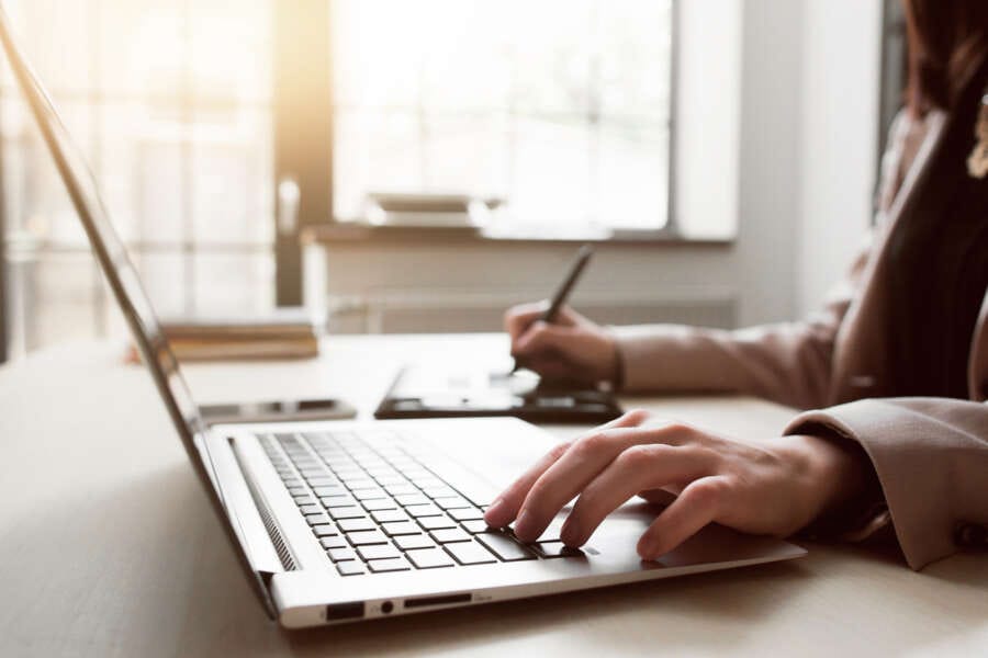 Exclusive Hawk and Captify partnership brings search data to DOOH and audio media buying for the first time