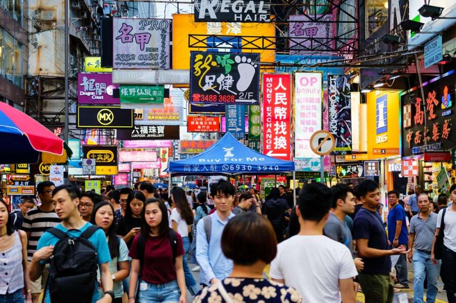 How can UK retailers connect with Chinese shoppers despite the knock-on effect of the country’s zero-Covid policy for international tourism?