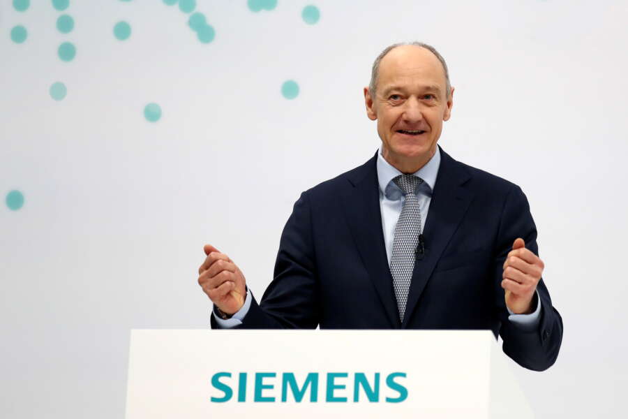 Siemens CEO watching the share price of Siemens Energy – CEO