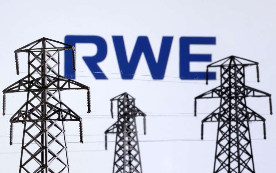 Public Power Corp, RWE to build five solar farms in Greece