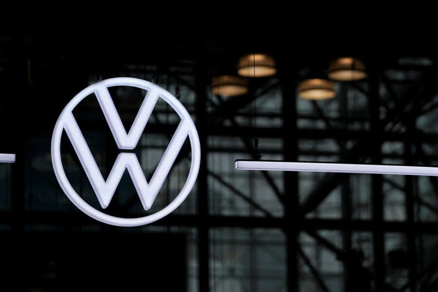 Volkswagen brings VW bus back to North American market after 20 years