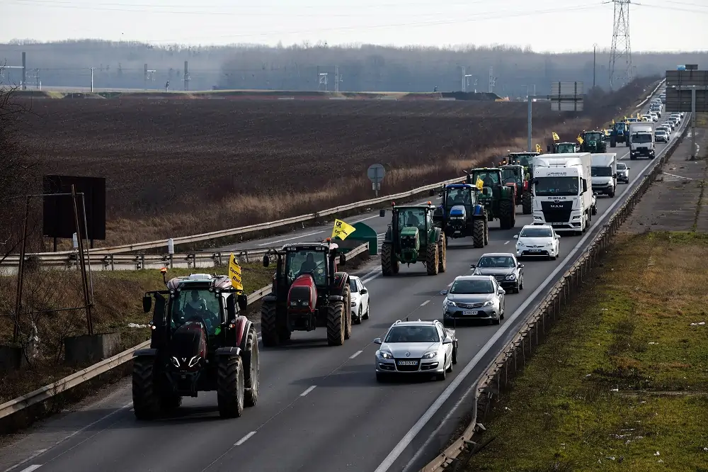 France steps up security as Paris farmers’ protest looms