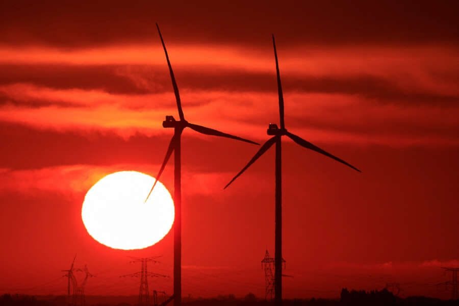 Wind power outpaced gas plants in Europe for the first time in 2023 – Ember