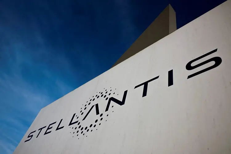 Spain grants $146 million subsidy to Stellantis for potential EV battery plant