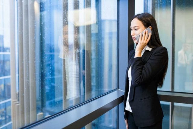 How to Engage with a Financial Broker