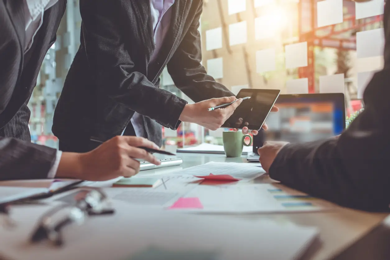 Navigating stock market volatility: strategies for the modern investor