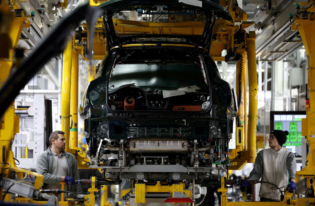 UK manufacturers expect output to fall 3.2% in 2023