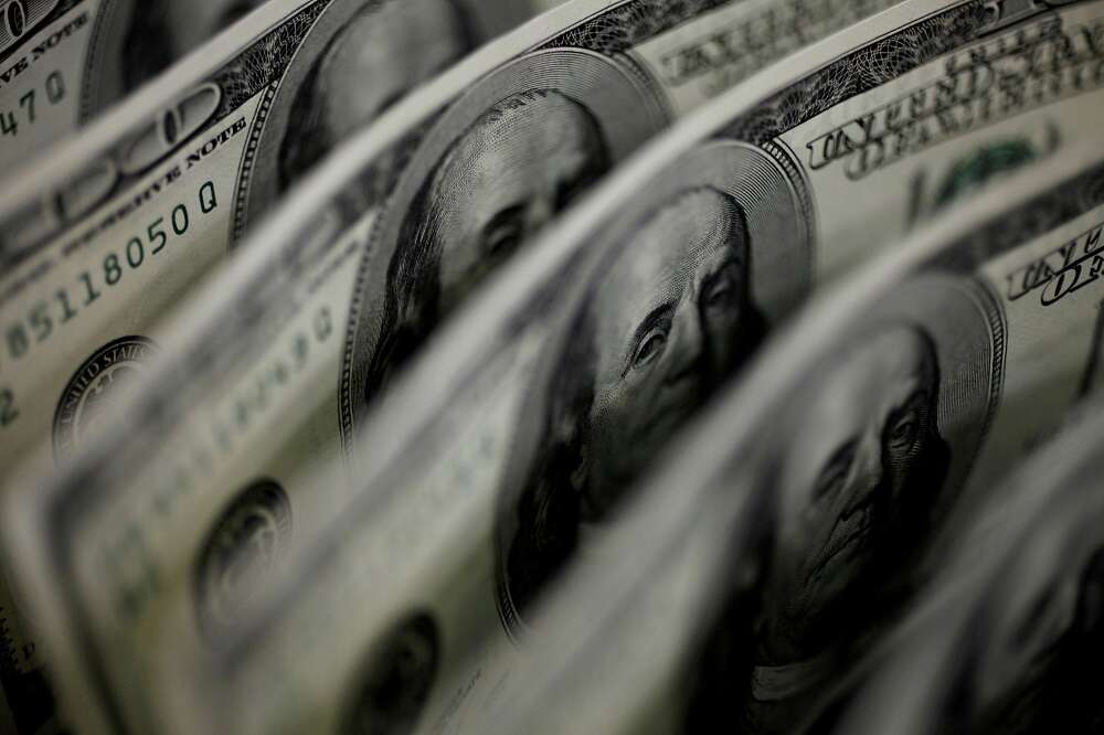 Dollar advances as strong U.S. data backs higher rates backdrop