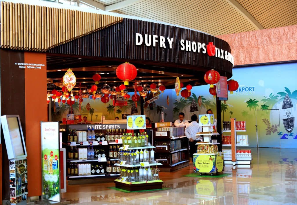 Dufry sales more than double on travel rebound, Autogrill acquisitionv