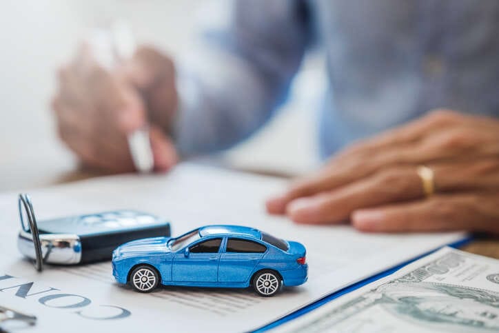 How to build a credit history before applying for a car loan