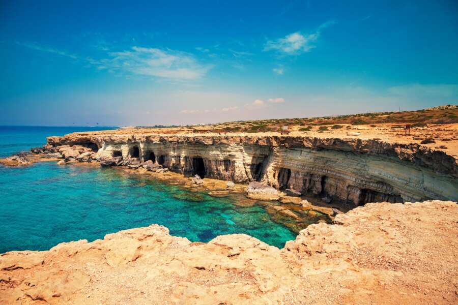 AN APARTMENT OR VILLA IN THE MEDITERRANEAN SEA? THIS COULD BE YOUR FINAL CHANCE