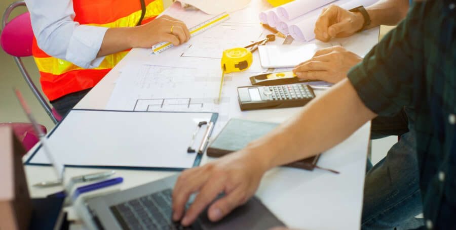 Experts share pro energy-saving switches to implement this summer