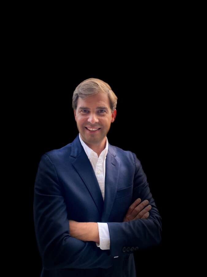 Growth opportunities for luxury brands through cross border DTC ecommerce