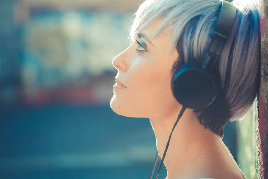 Get a FREE pair of Sony Headphones with selected Xperia 1 III deals – only while stocks last!