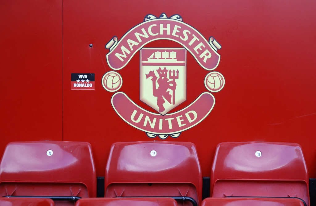Soccer-Manchester United suffer COVID-19 outbreak