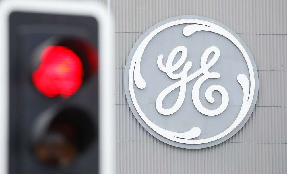 GE shares slump as supply chain, inflationary woes threaten profit outlook