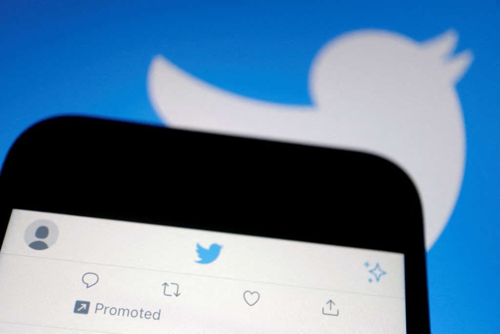Twitter reviews policies around permanent user bans – FT