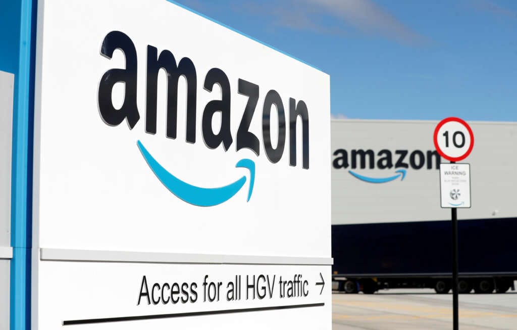 Amazon loses bid to throw out case by UK drivers seeking worker rights