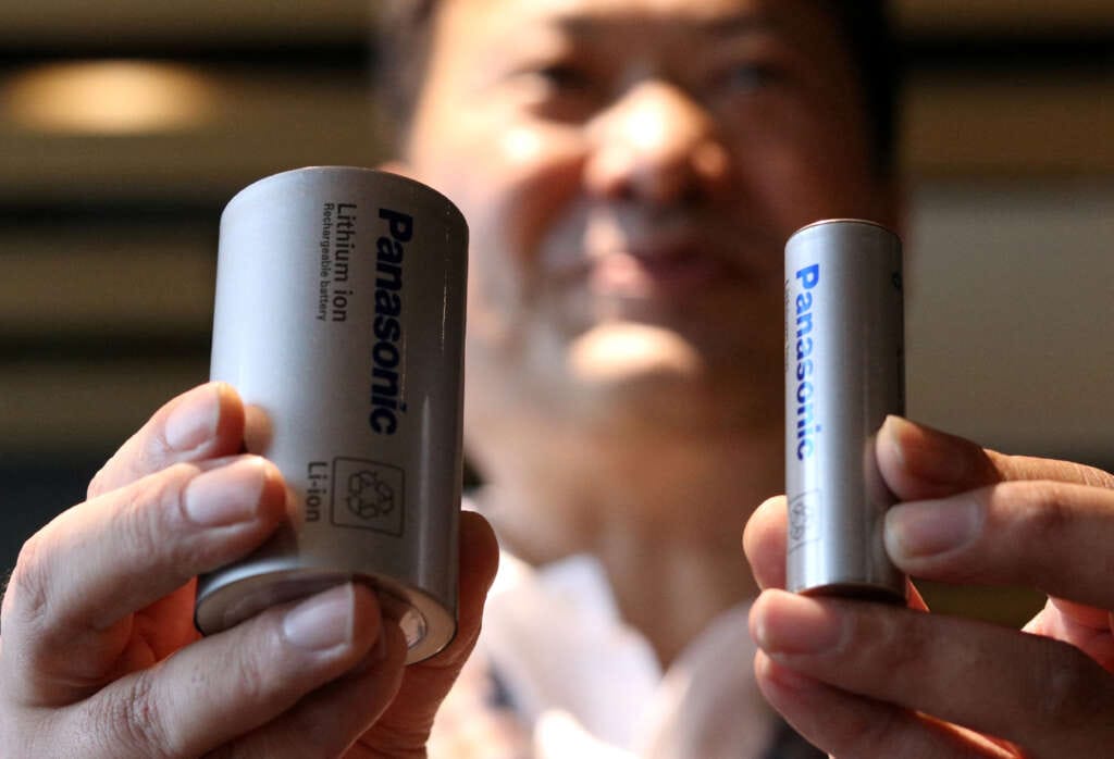 Panasonic delays production of new Tesla battery to improve performance