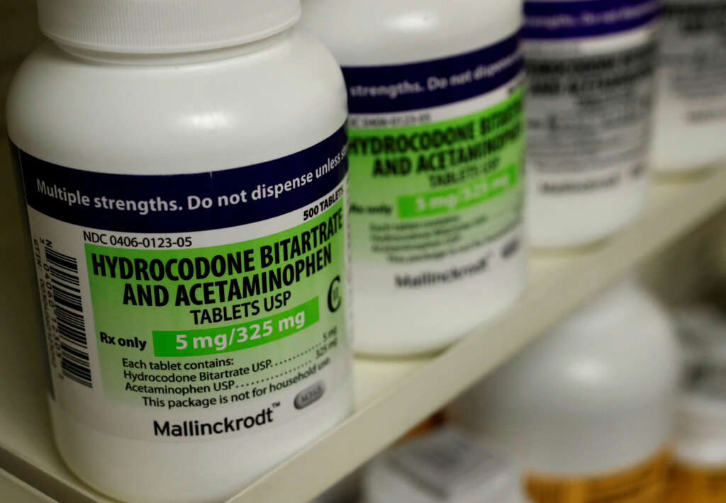 Court OKs Mallinckrodt restructuring, $1 billion cut to opioid settlement