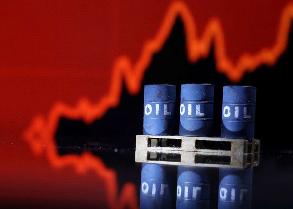 Oil rallies as grain markets tighten, dollar falls on Fed Chair comments