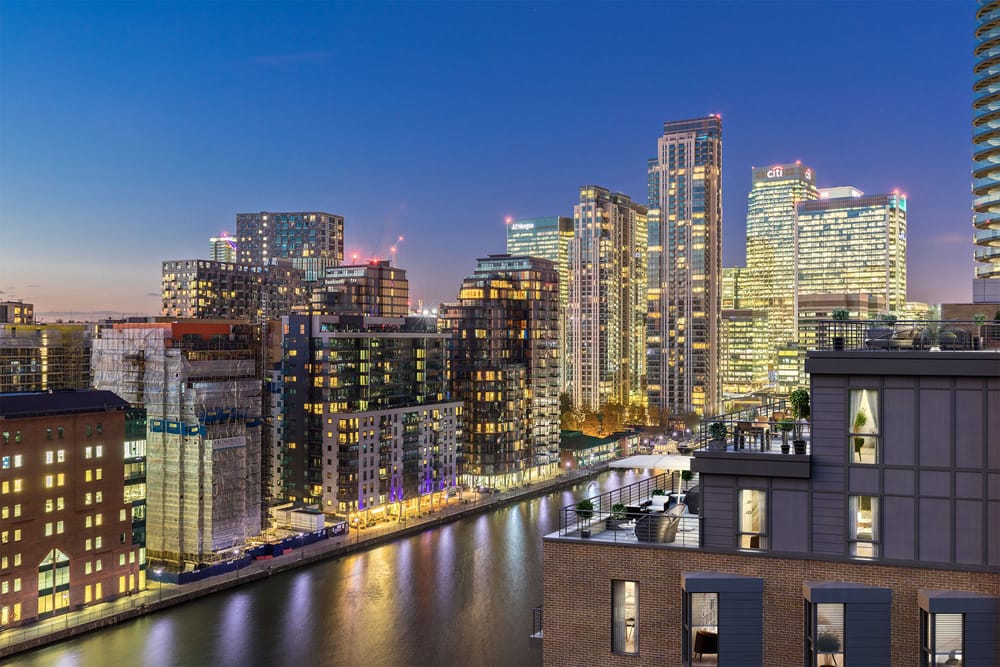 Canary Wharf Embraces Summer Screens2