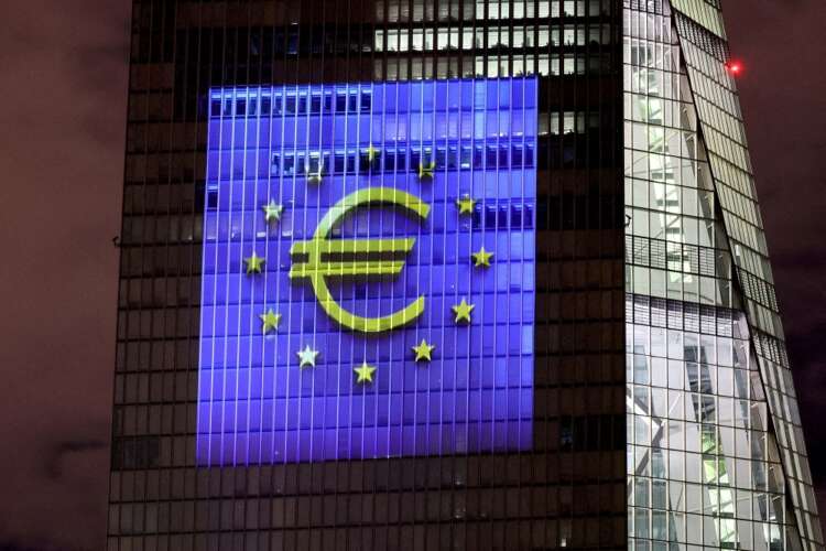 How will the ECB contain fragmentation risk in euro area bond markets?