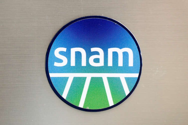 Snam confirms guidance after rise in first quarter sales