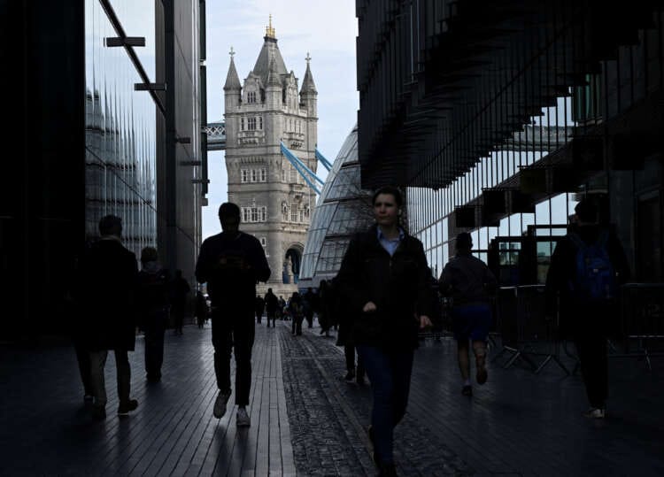 Investors increase bets on UK recession as rate hikes bite