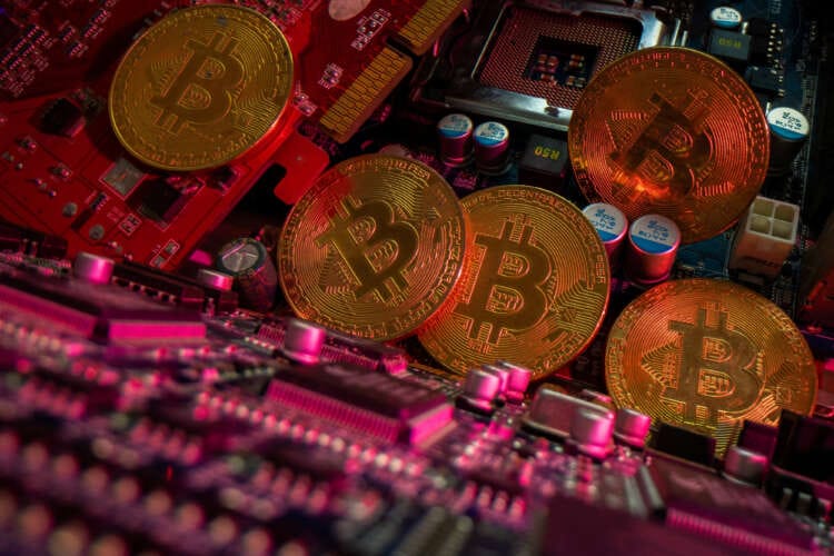 Cryptoverse: Bitcoin bounces on BlackRock buzz