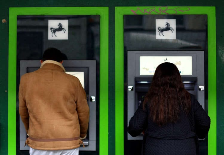 Britain makes access to fee-free cash machine a legal right