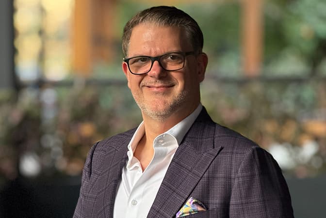 Which Metal Wins the Future? Alex Chiniborch Analyzes Gold and Silver’s Competing Strengths