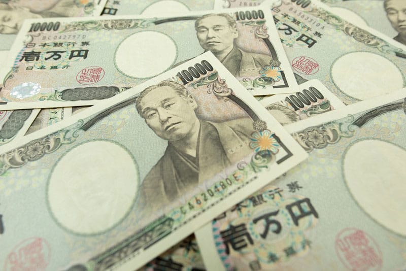 easyMarkets highlights three currencies to watch in times of political instability