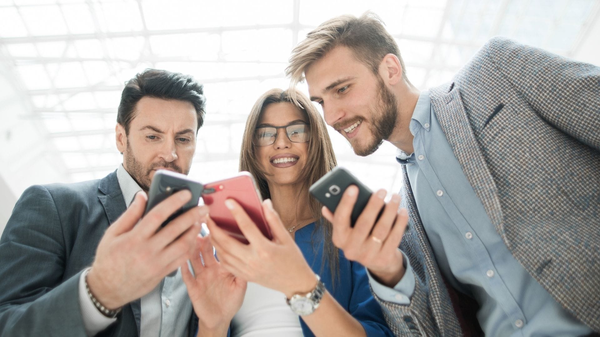 How Financial Brands Can Appeal to Consumers’ Emotions with SMS/RMM