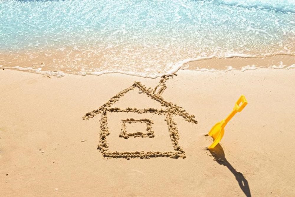 Think big – make your New Year’s resolutions to buy a holiday home in 2017!