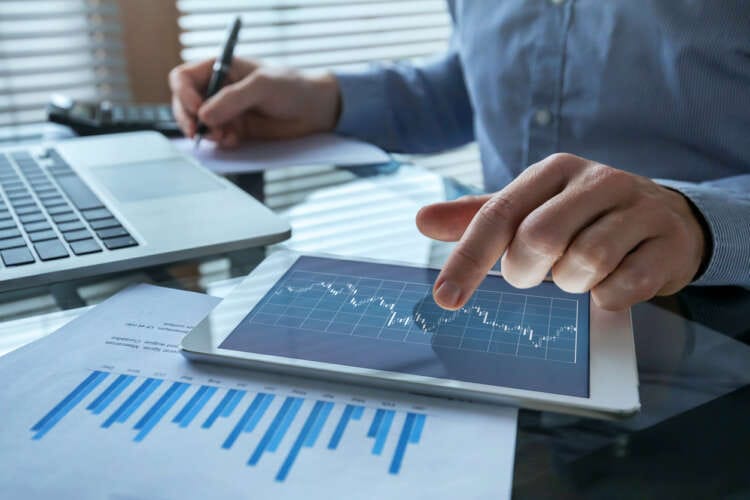 How financial services organisations can address the ‘Vulnerability Lag’ and safeguard their most important digital assets