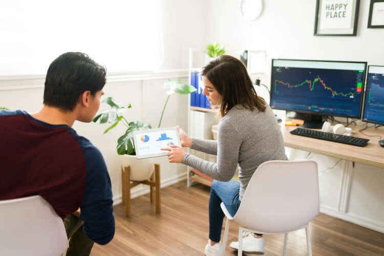 Social Trading is The New Way That Gen Z Are Getting Their Share of The Pie