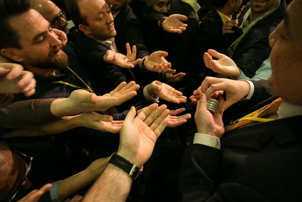 The mad rush overwhelmed Lee, who was forced to hand them out randomly to the excited mob regardless of downloads. -3