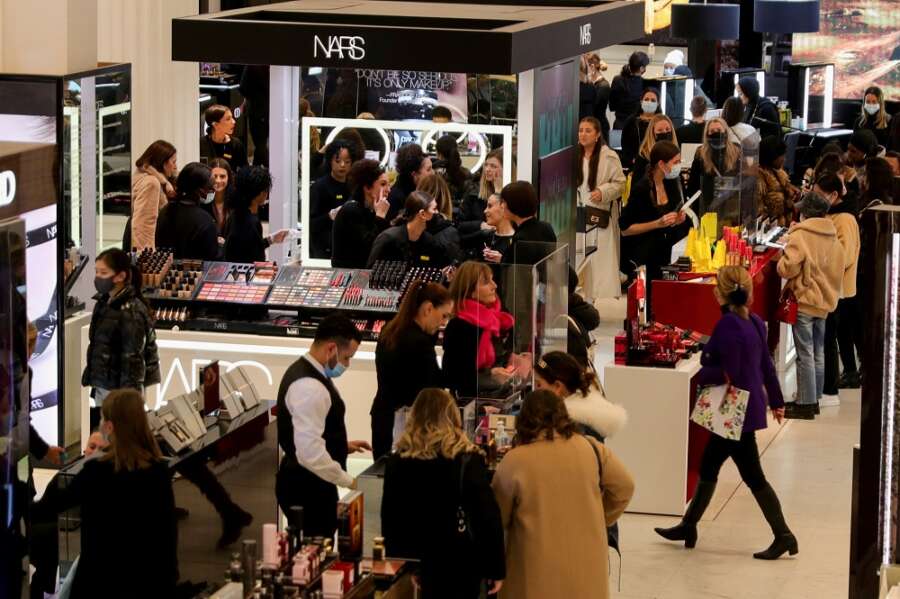 UK retail sales growth slides as Omicron hits – CBI