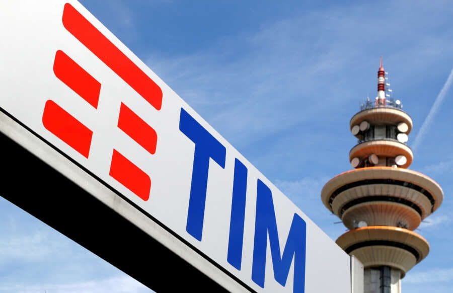 Telecom Italia boosted by rival offer for landline grid