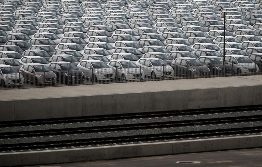 European car sales rise in May – ACEA