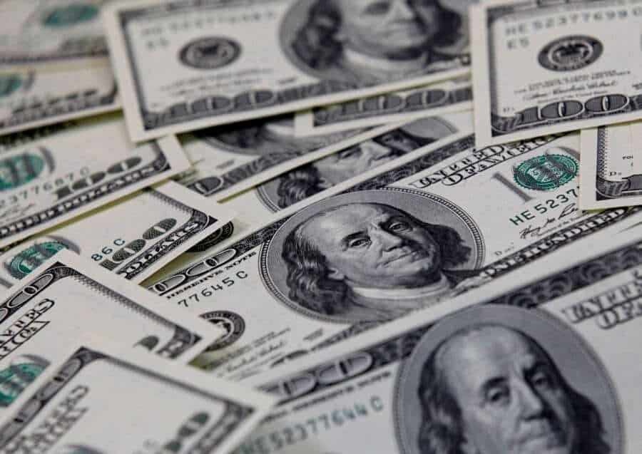 Dollar set for weekly loss as crucial US jobs data looms