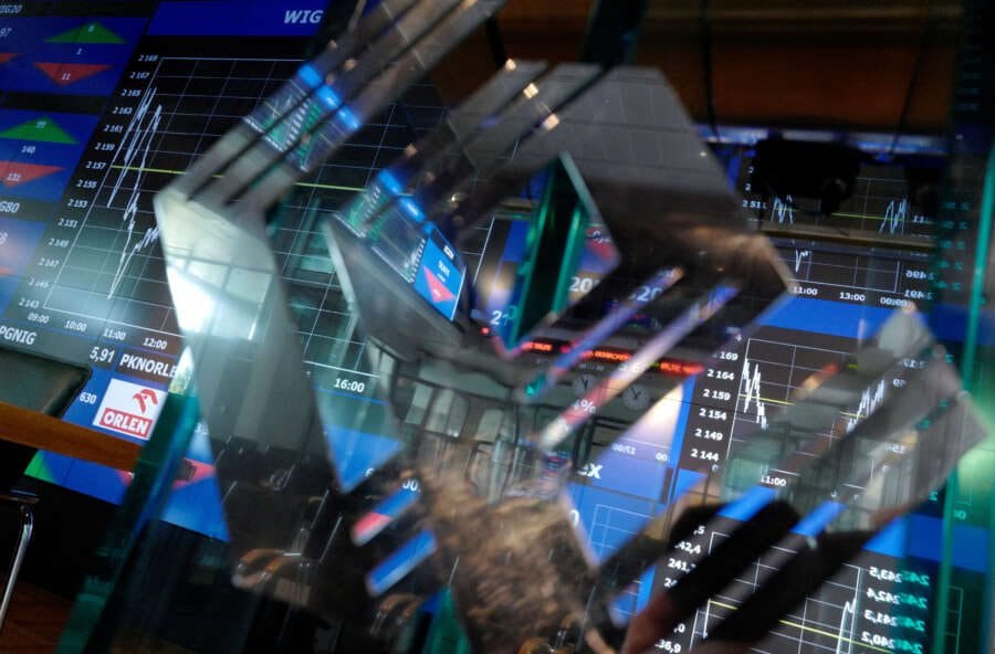 Polish stocks rise in first session after parliamentary election