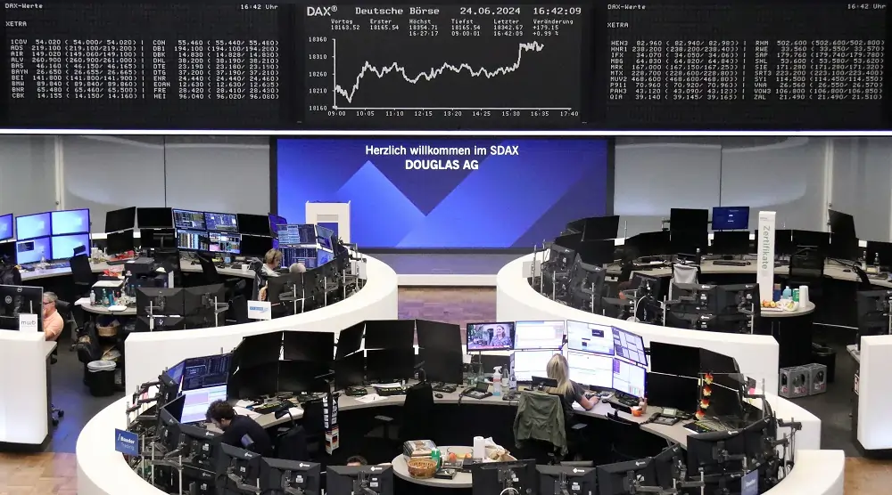 Dollar hits 38-year high vs yen; stocks mostly ease