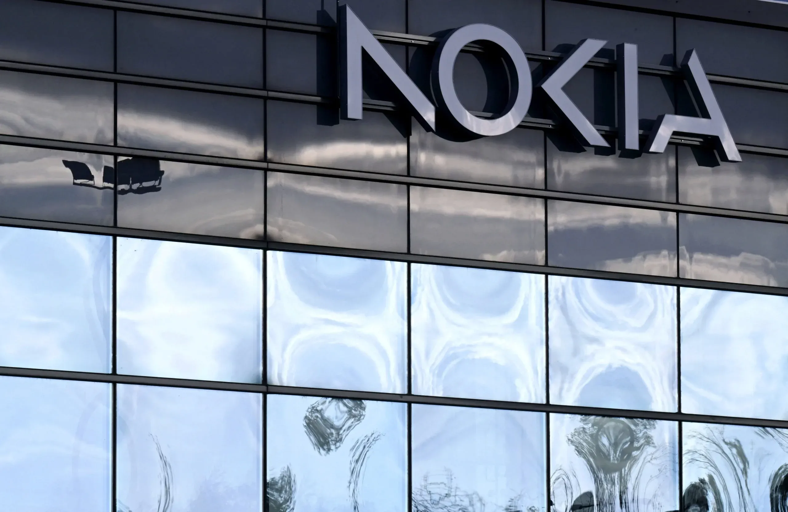 Nokia sells submarine networks business ASN to French state