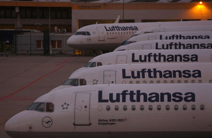 Lufthansa launches drive to hire 20,000 employees