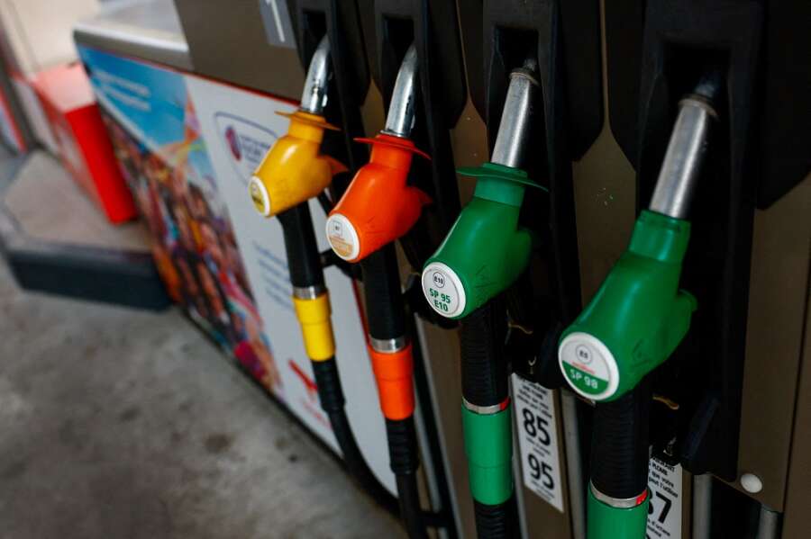 French retailers E-Leclerc and Carrefour say they will sell fuel at cost
