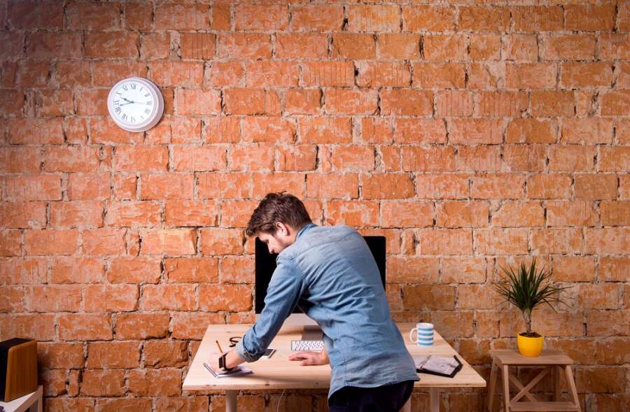 Searches for standing desks increase by over a third as back, neck and shoulder pain rises following pandemic